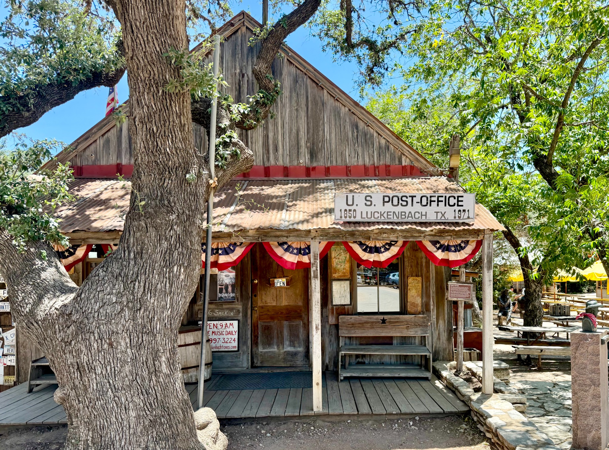 Luckenbach